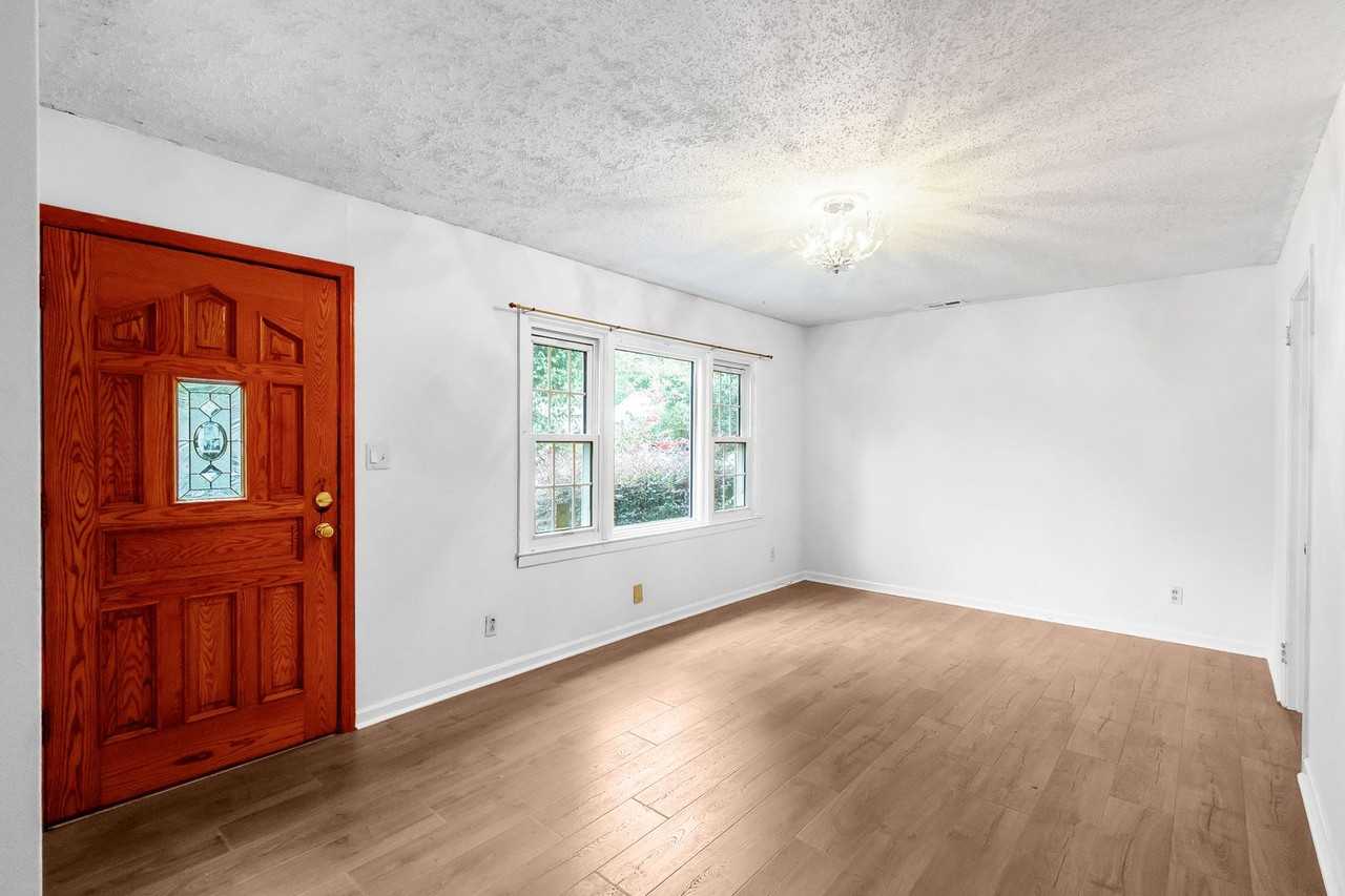4226 Hiddenbrook Dr - Photo 5 of 48