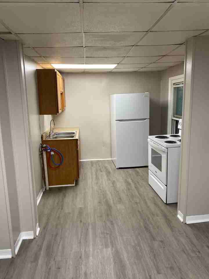 97 S Main St - Photo 4 of 8