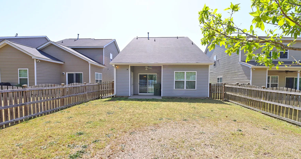 840 Parnell Ct - Photo 2 of 34