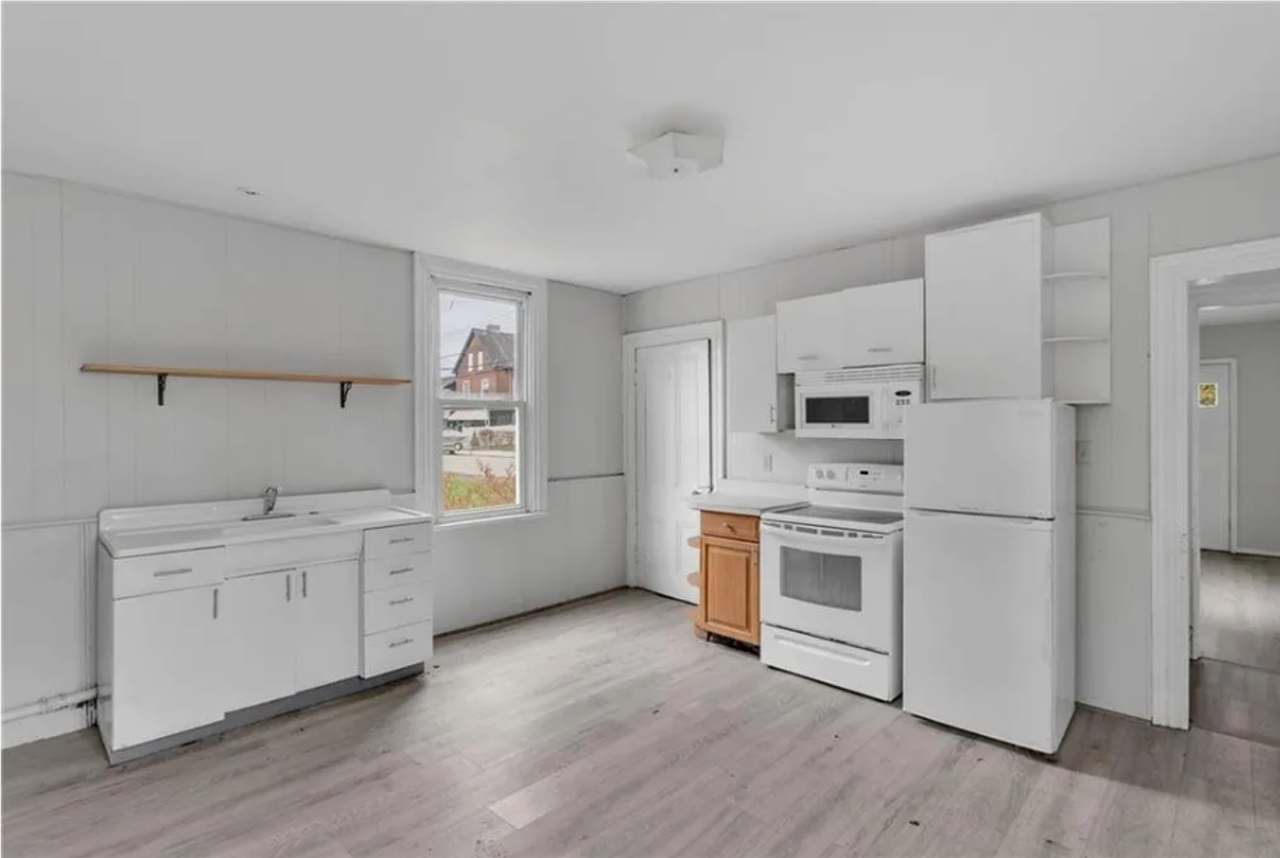 826 Washington Ave - Photo 3 of 8
