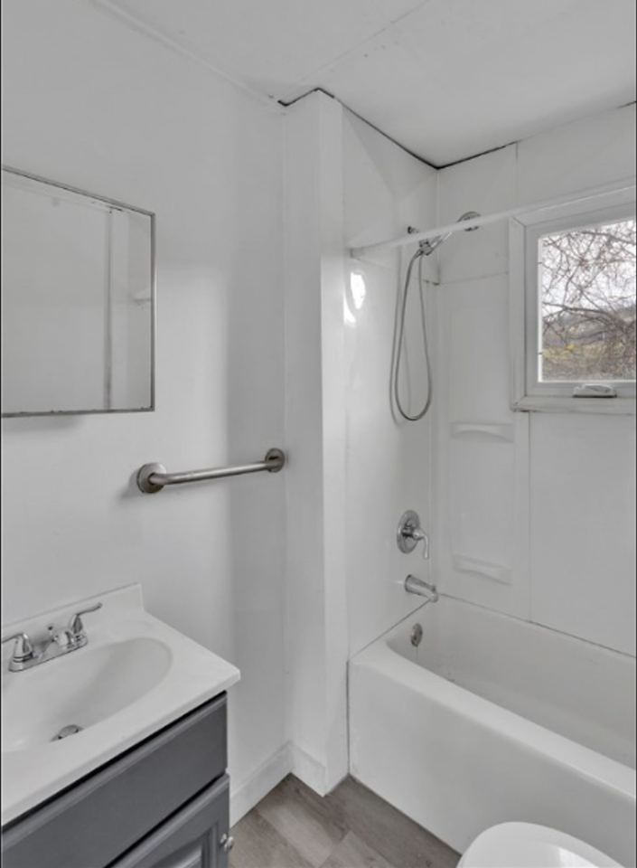 826 Washington Ave - Photo 6 of 8