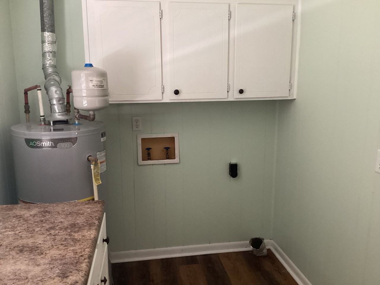 711 Nuckolls St - Photo 2 of 12