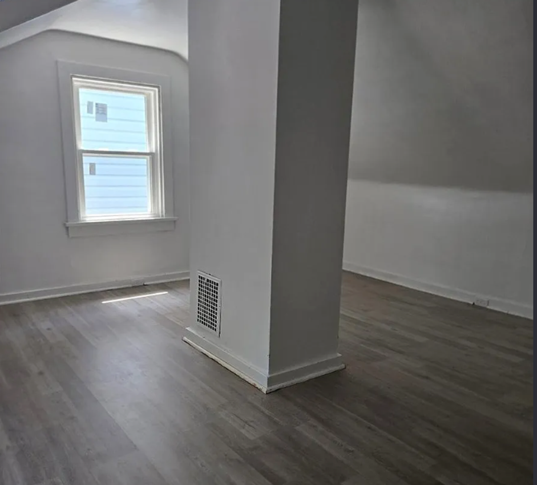 3015 Hartman St - Photo 6 of 9