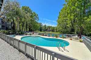 featured image of 20800 River Dr