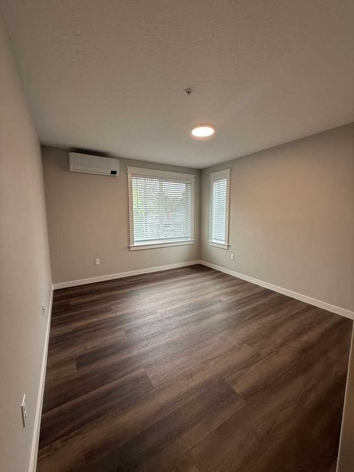 Marino 4-Plex - Photo 7 of 33