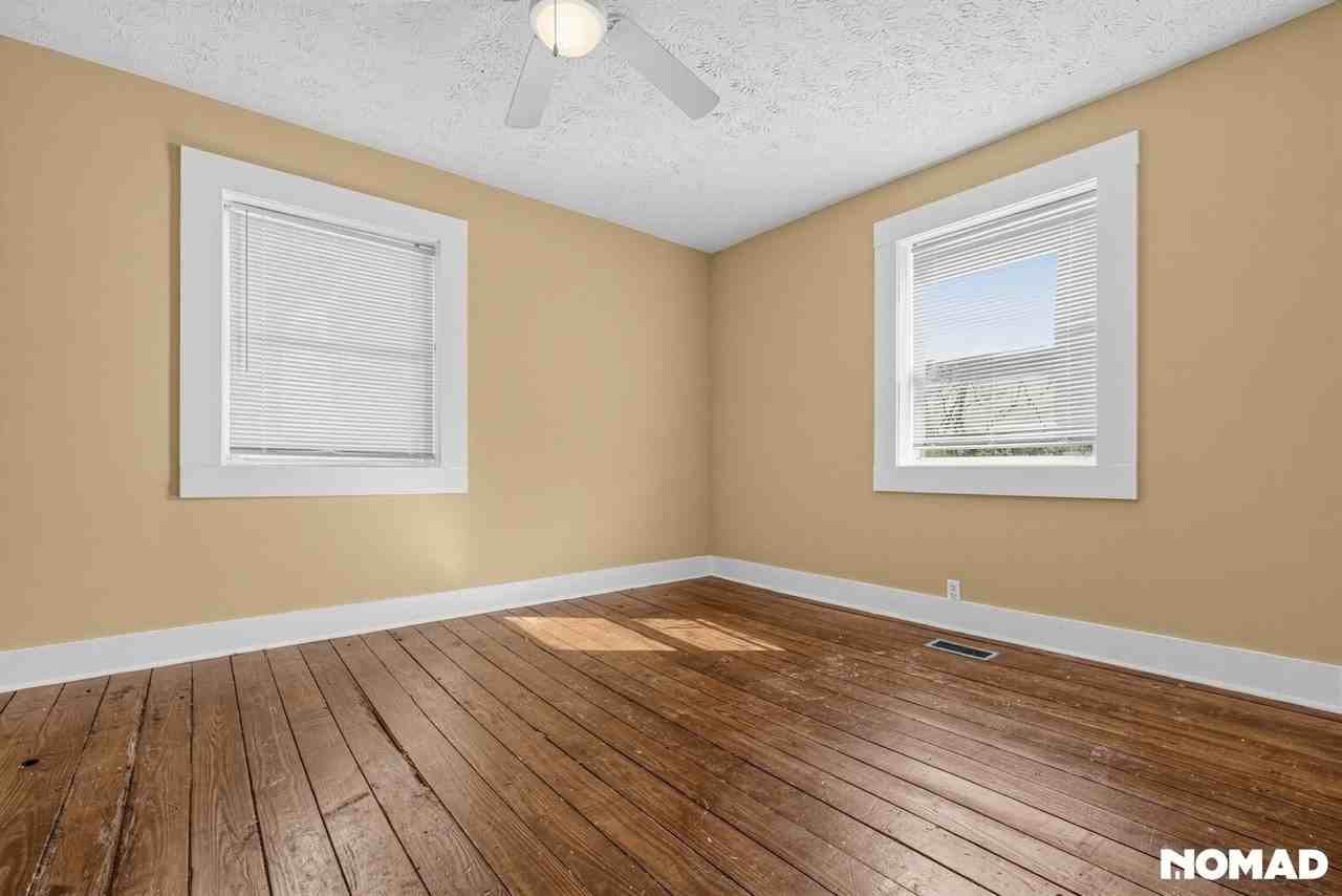 378 Atlanta Ave - Photo 2 of 32