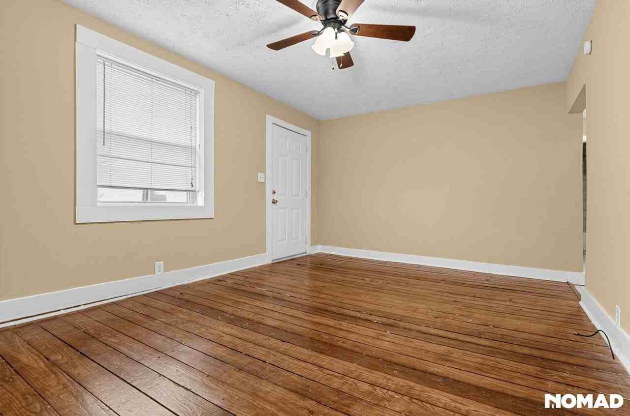 378 Atlanta Ave - Photo 5 of 32