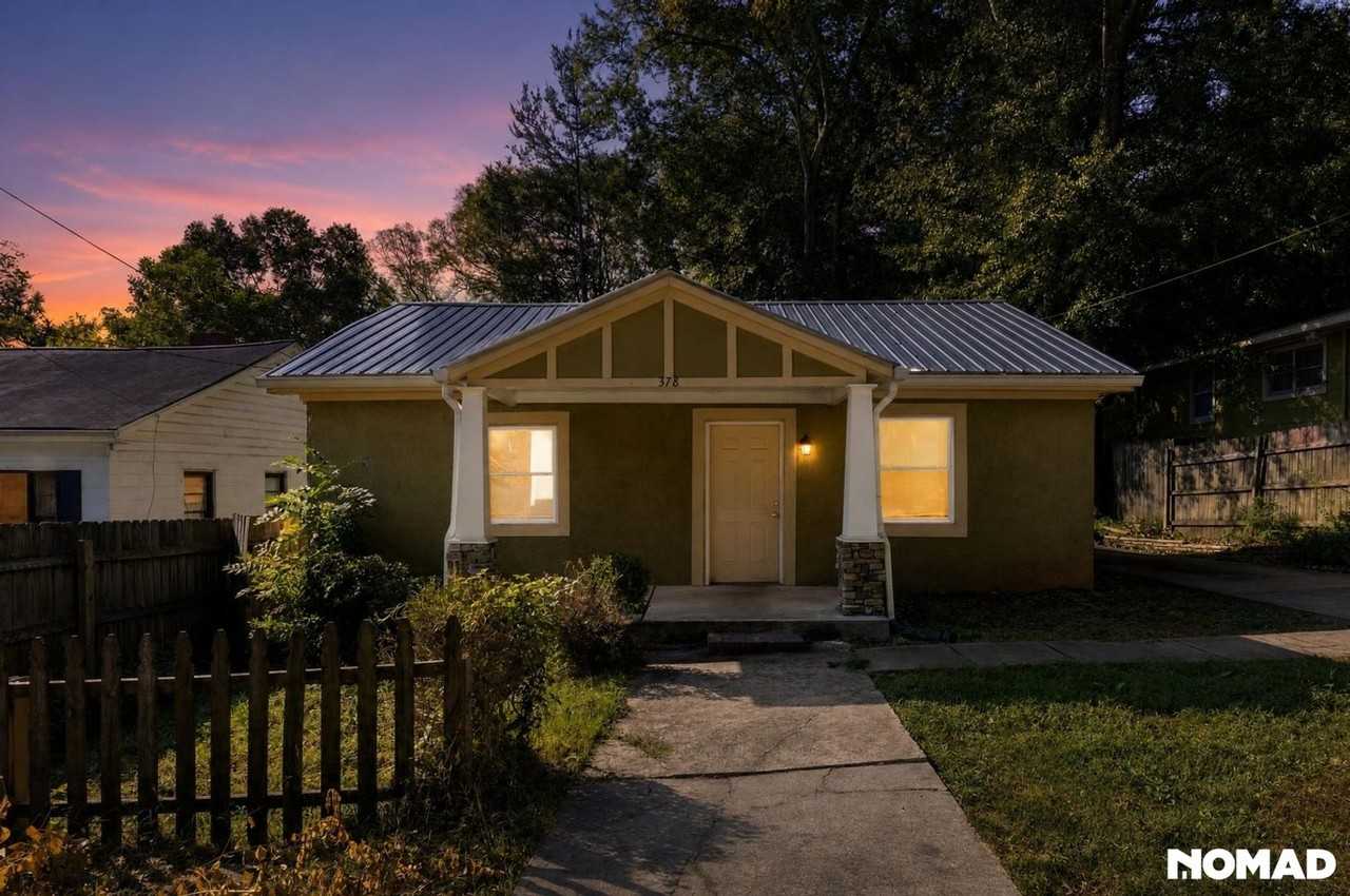 378 Atlanta Ave - Photo 6 of 32