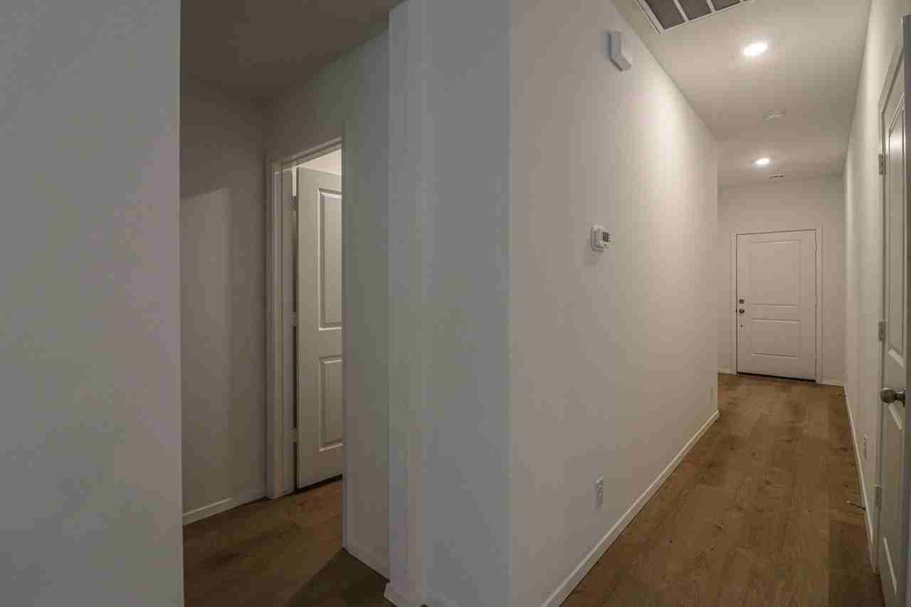3202 N 15th St - Photo 7 of 50
