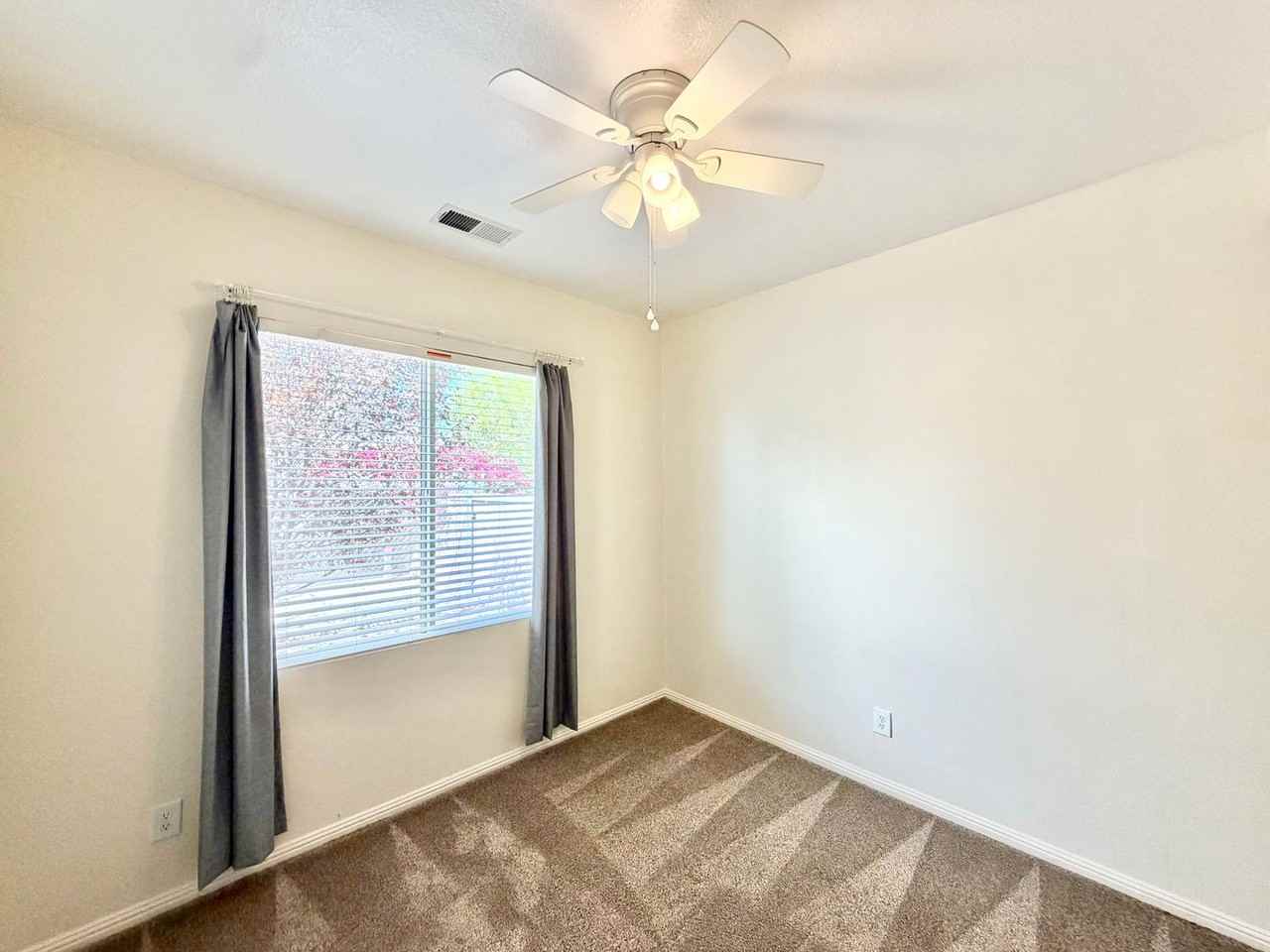 33205 Gypsum St - Photo 5 of 32