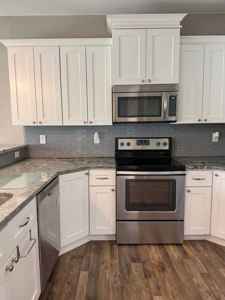 2501 6th Ave Nw - Photo 4 of 26