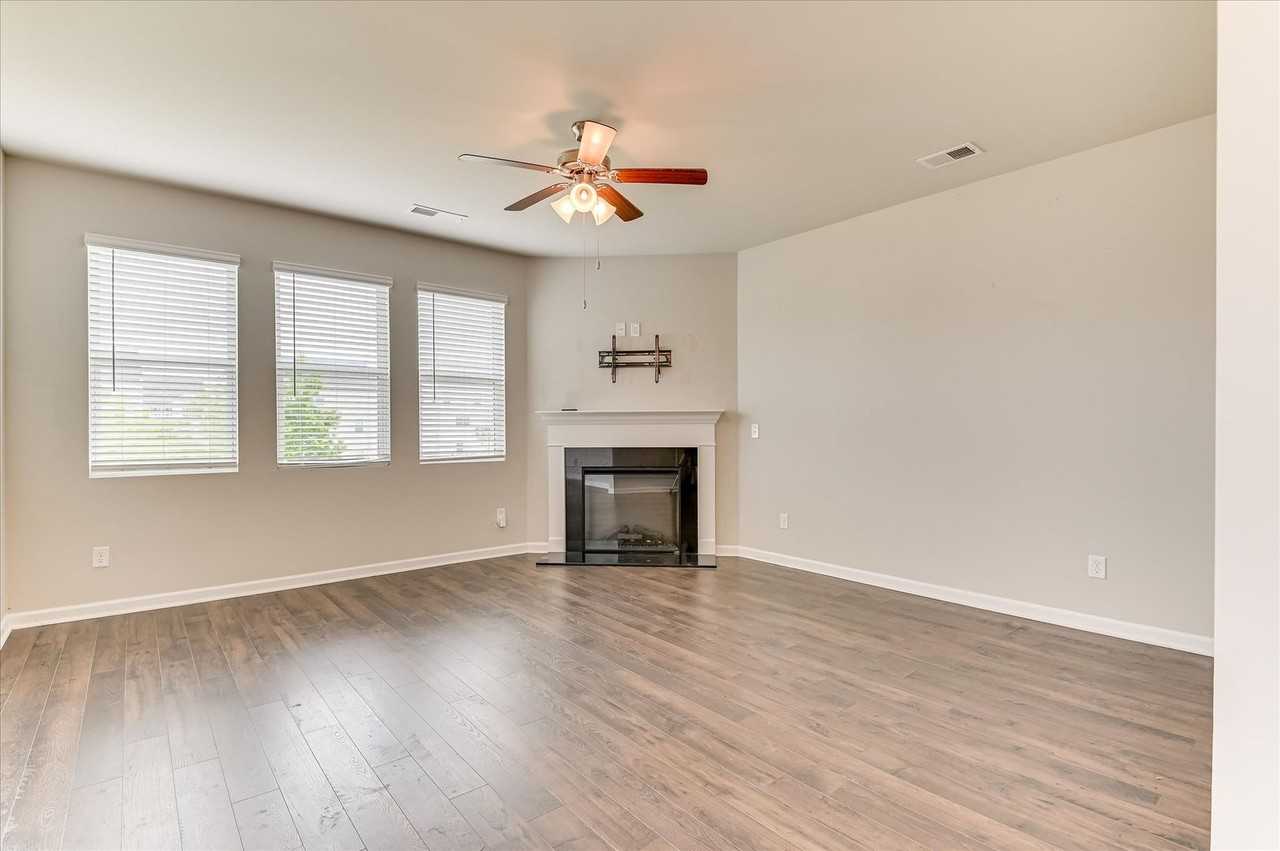 462 Furlough Dr - Photo 7 of 50