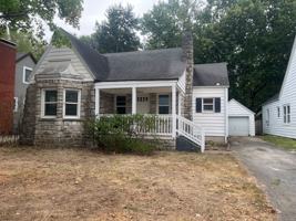 featured image of 1821 S Florence Ave