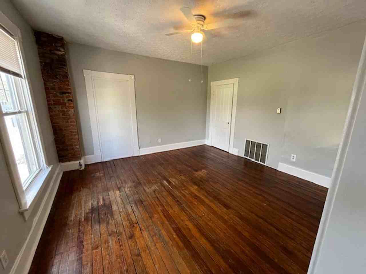 76 E Innis Ave - Photo 4 of 12