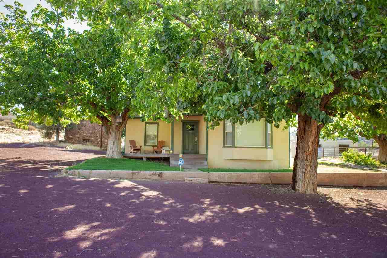 322 E Veyo Resort Rd - Photo 5 of 50