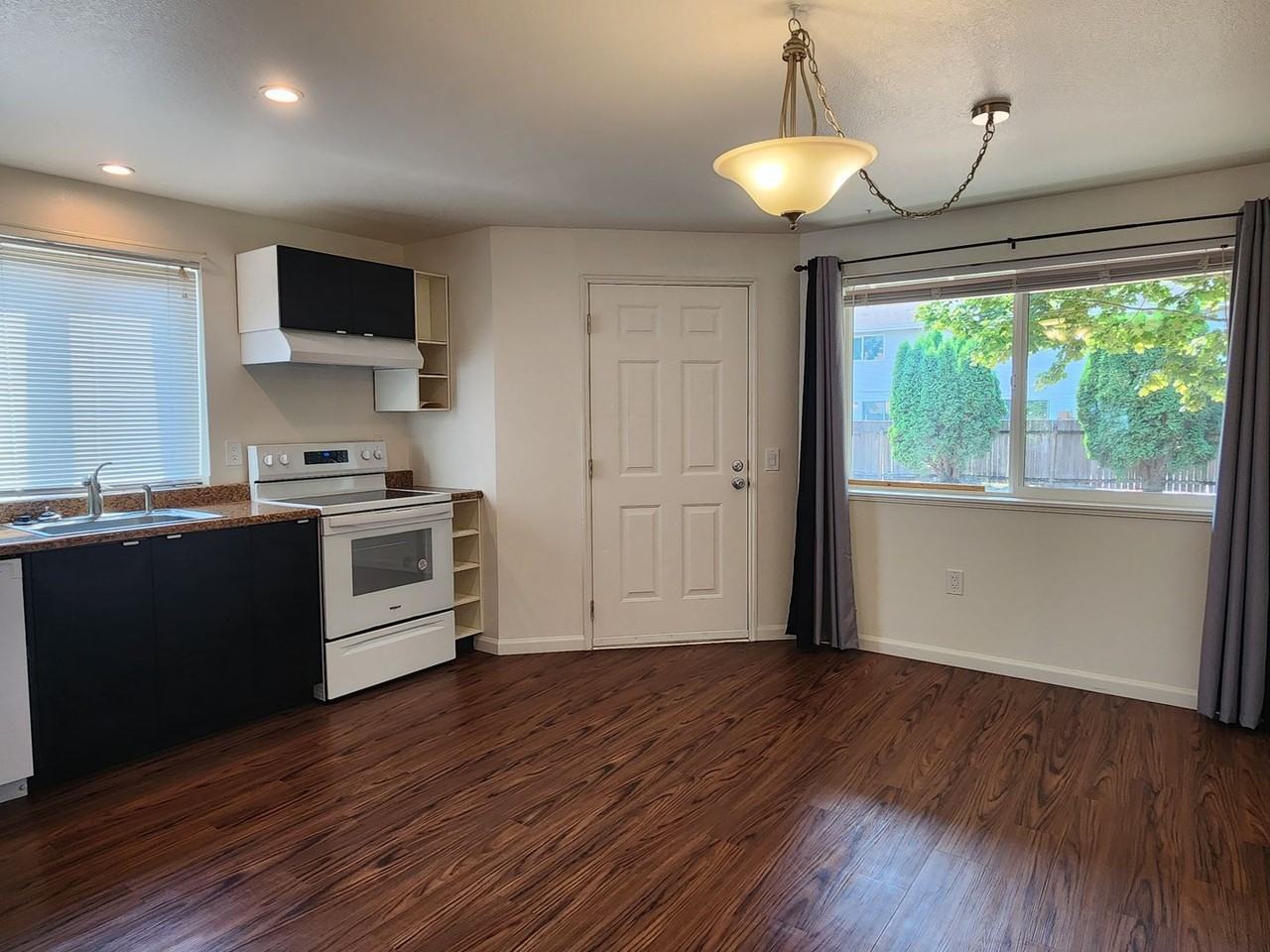 651 North St #A - Photo 4 of 16