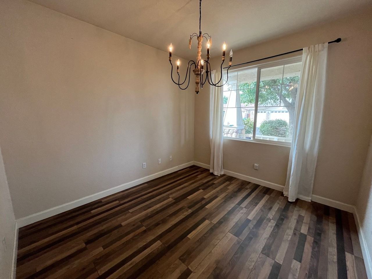 2287 W Wall Ct - Photo 3 of 19