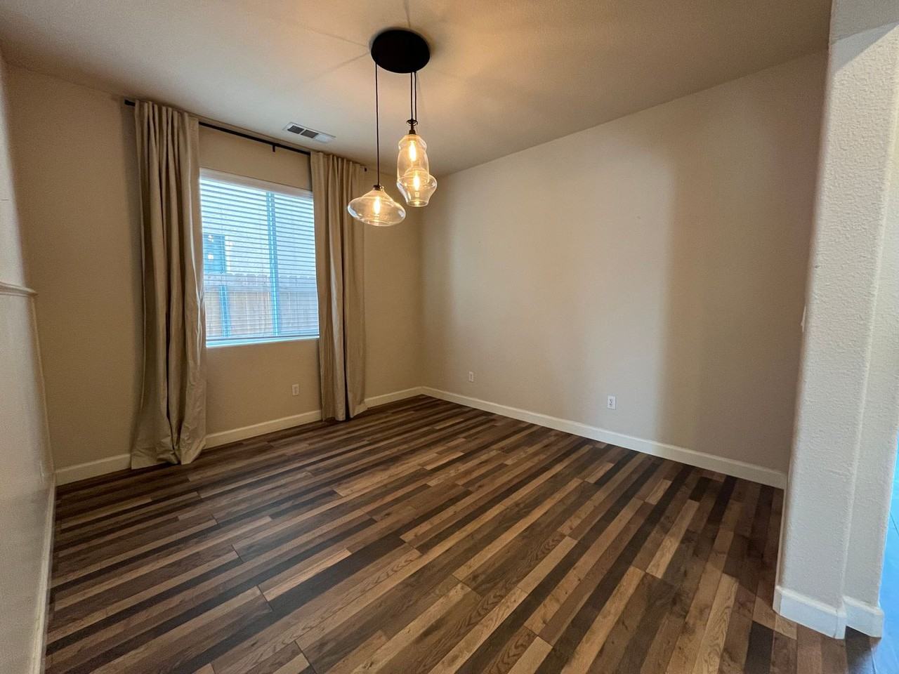 2287 W Wall Ct - Photo 5 of 19