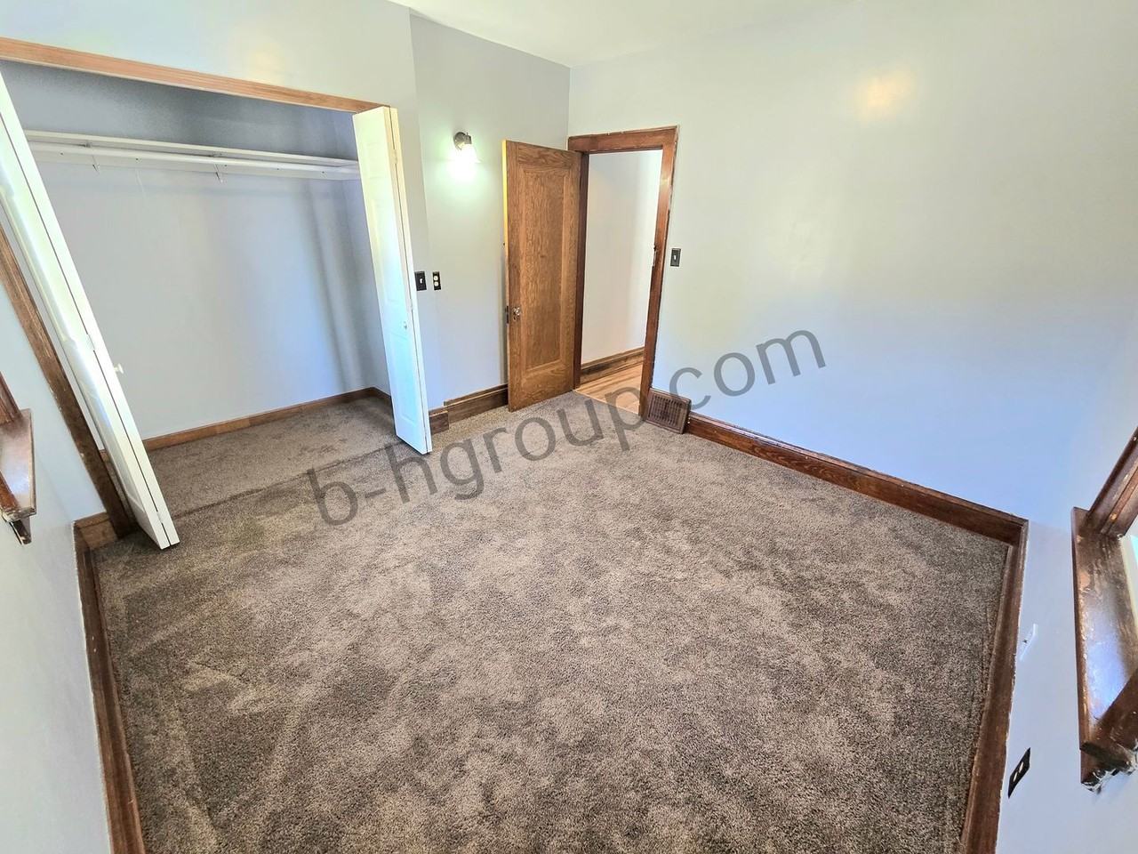 7029 26th Ave - Photo 5 of 35