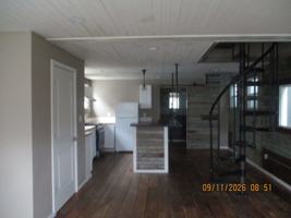 featured image of 814 W 1st St