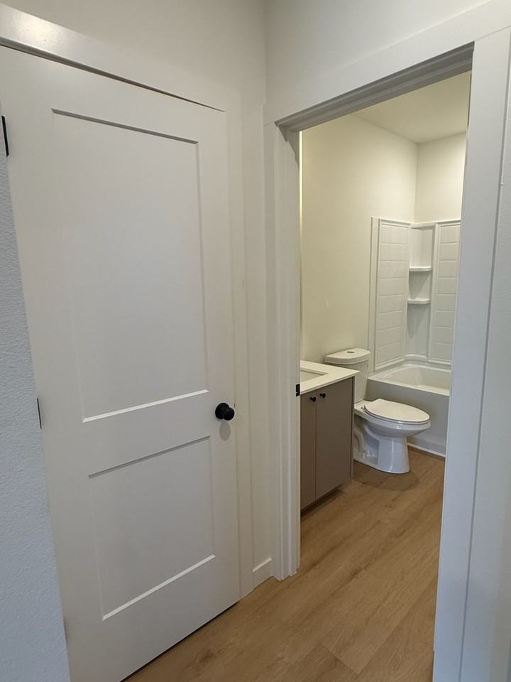 Multnomah Multiplex 2 - Photo 5 of 27