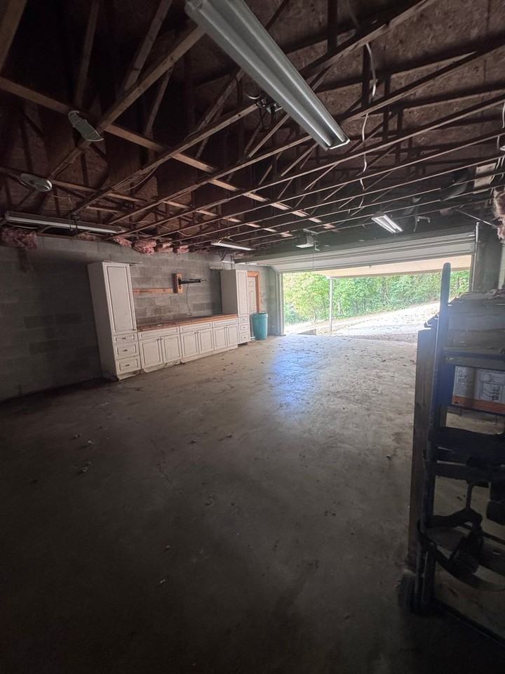 375 Albright Rd - Photo 5 of 29