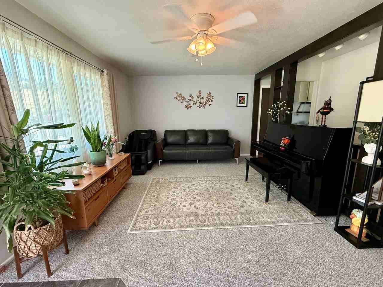 104 Saranac Dr - Photo 3 of 38