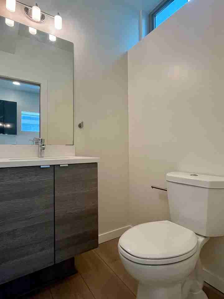 2516 S Dearborn St - Photo 6 of 24