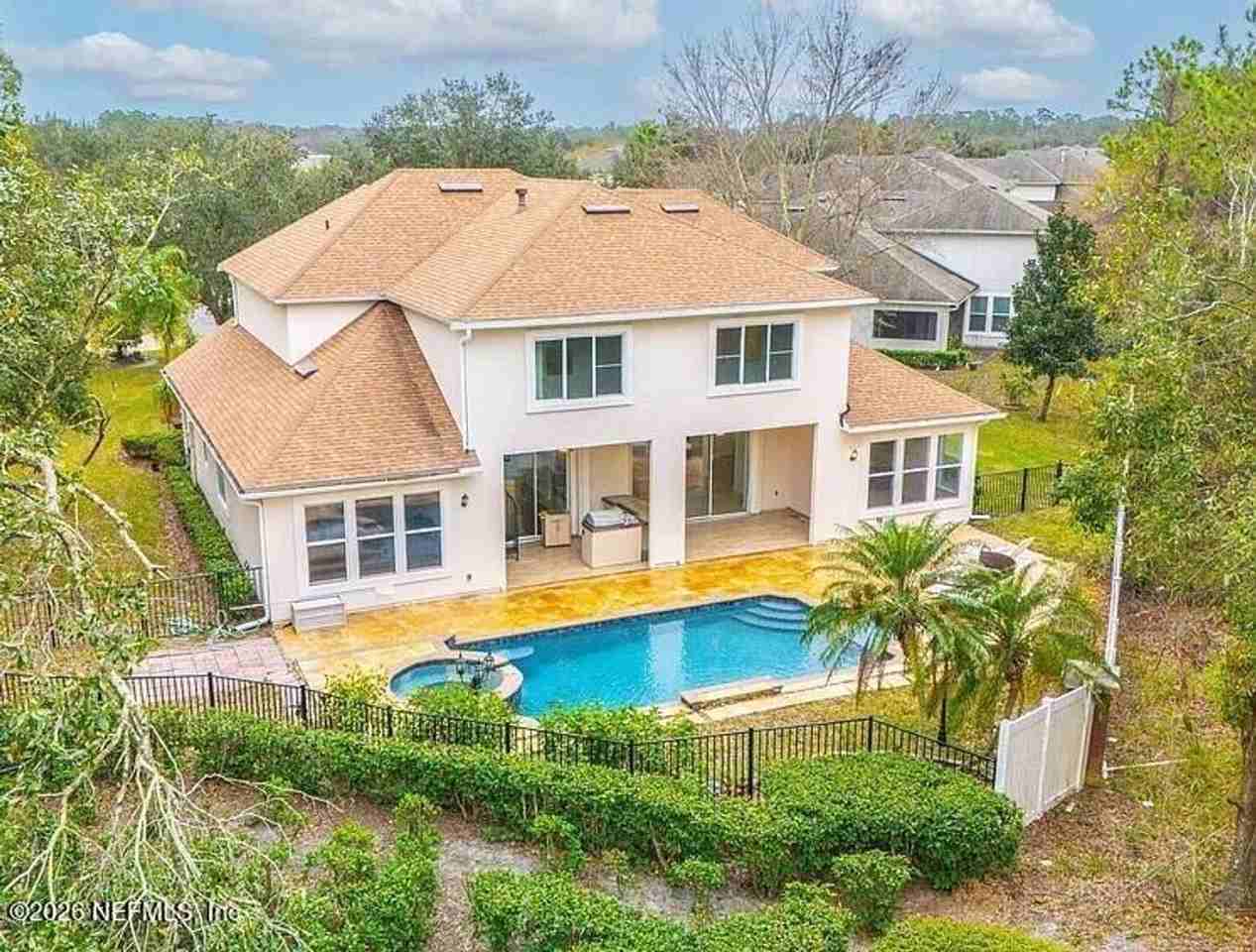 9902 Windwater Ct - Photo 3 of 33