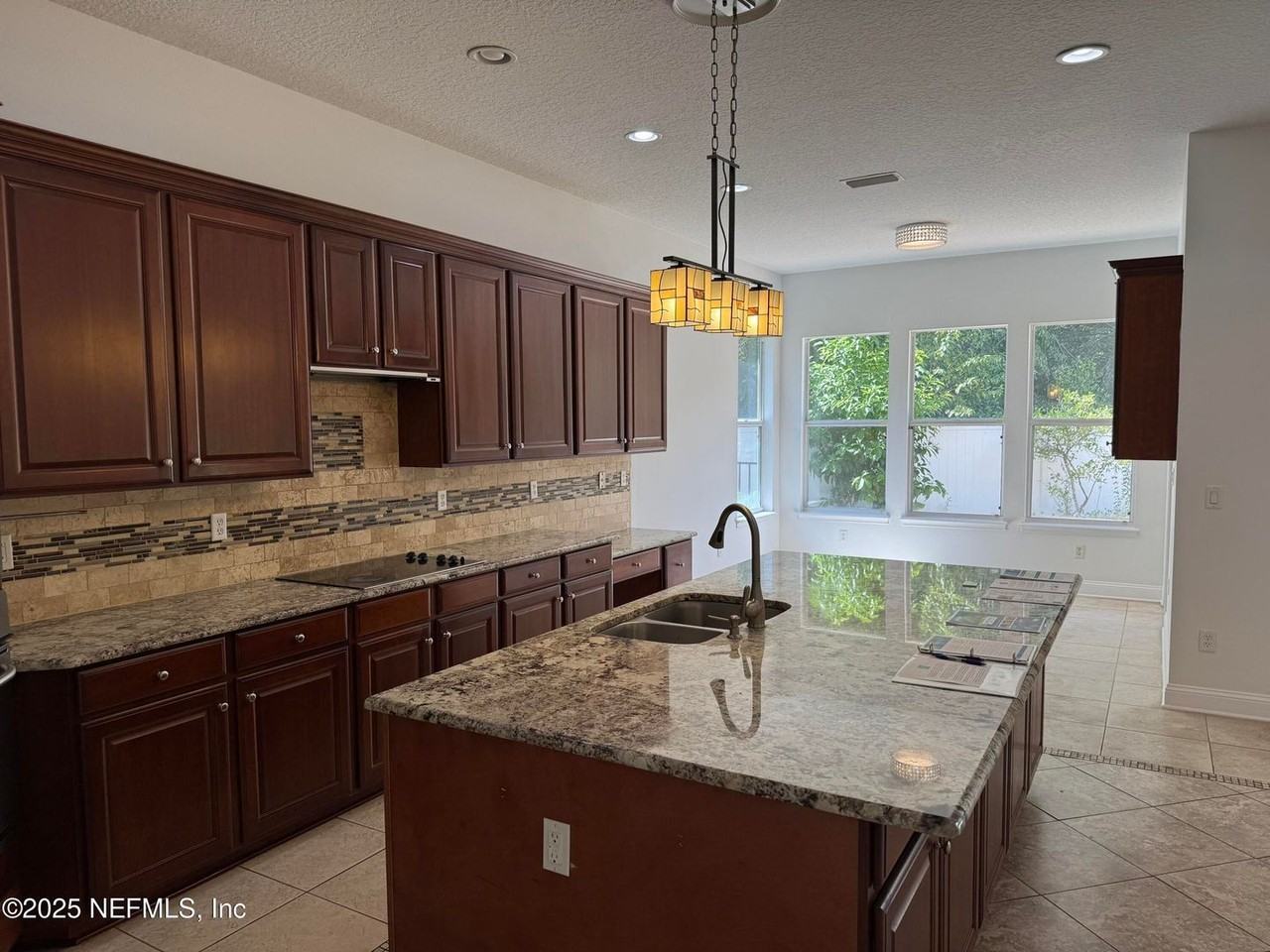 9902 Windwater Ct - Photo 6 of 33