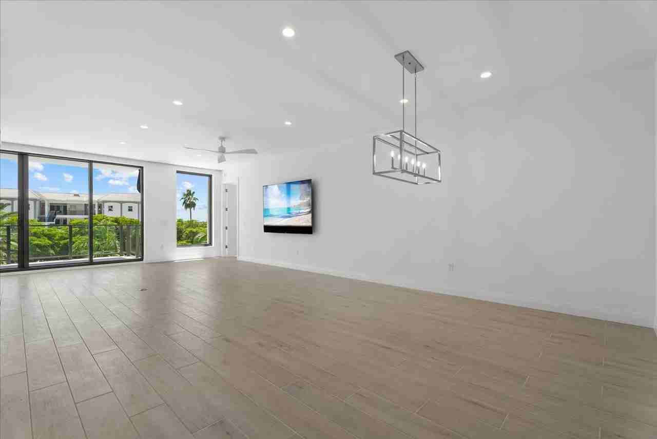 325 Golden Gate Pt - Photo 2 of 50