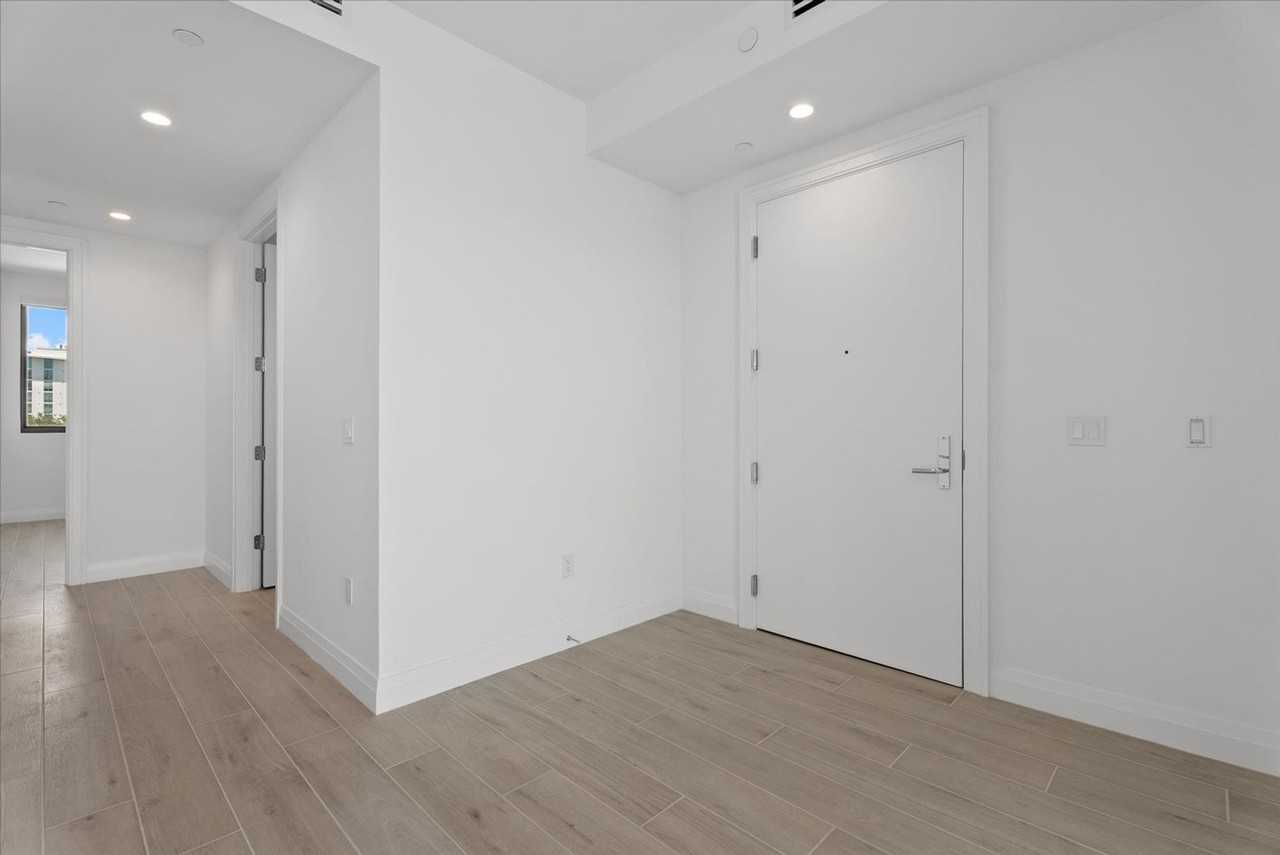 325 Golden Gate Pt - Photo 3 of 50