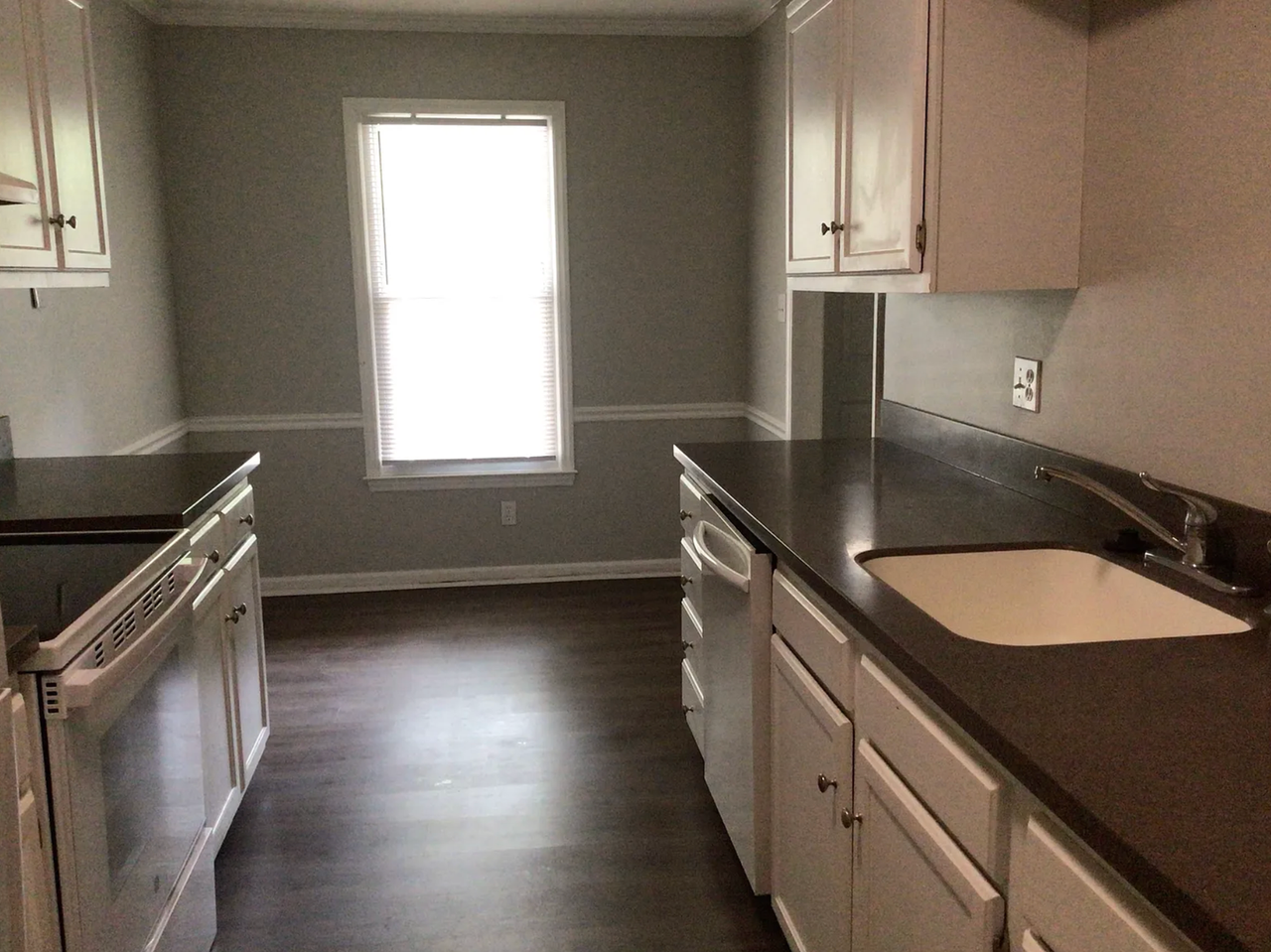 7405 Ashbury Ct - Photo 4 of 16