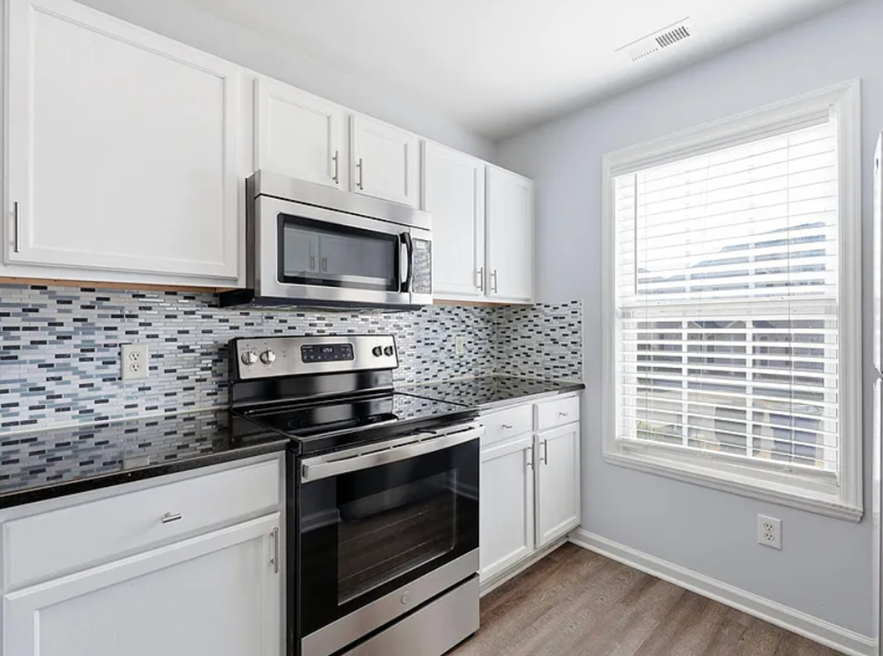 2121 Ventana Ln - Photo 4 of 23