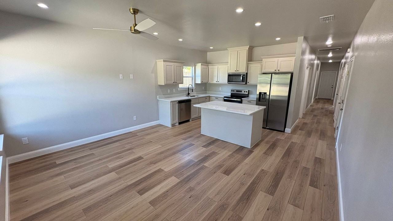 3201 Bourland St - Photo 2 of 16