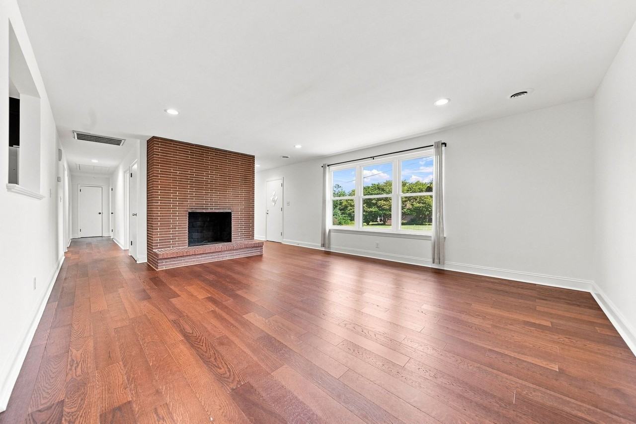 4029 6th Street Dr Nw - Photo 2 of 23