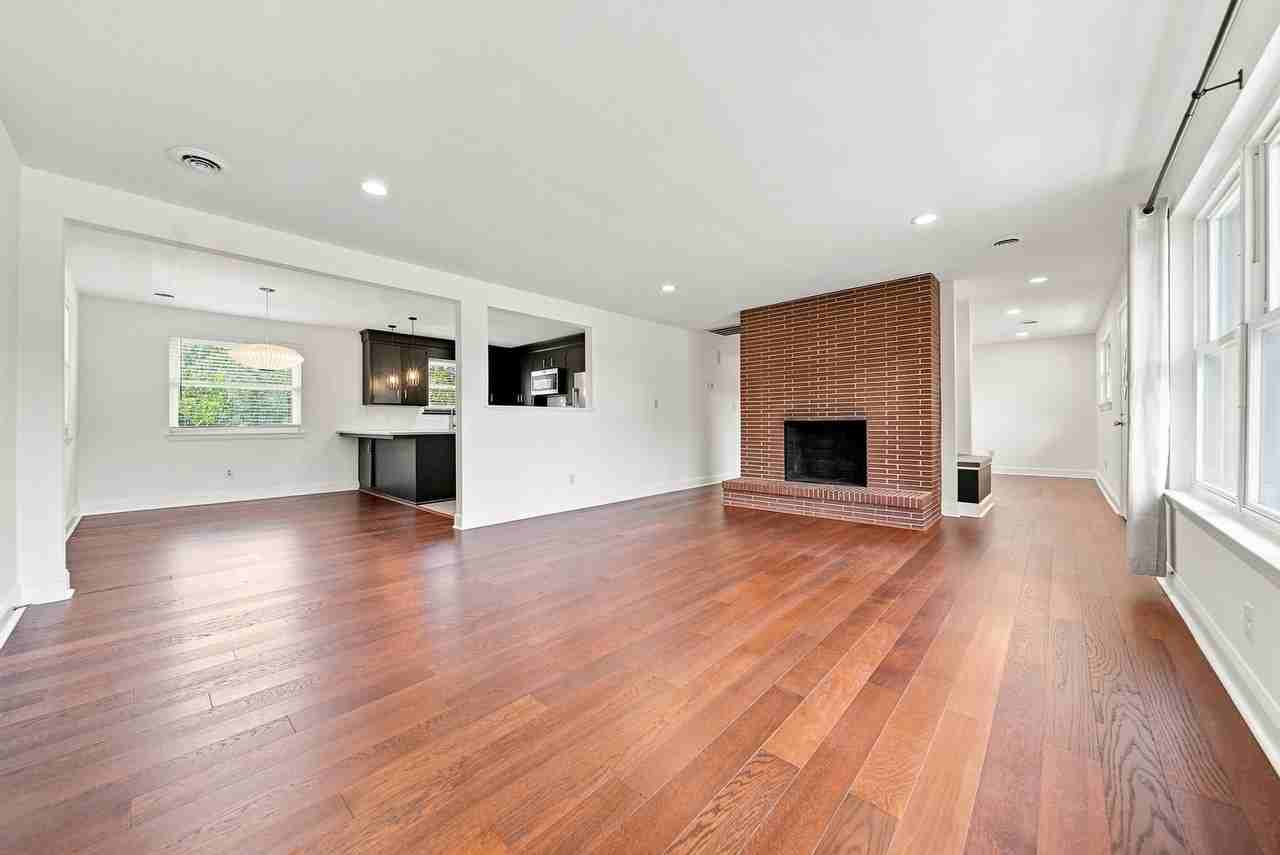 4029 6th Street Dr Nw - Photo 3 of 23
