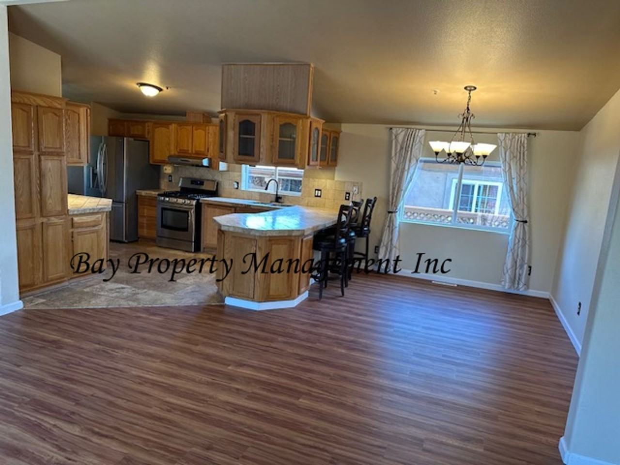11481 Preston St - Photo 4 of 14