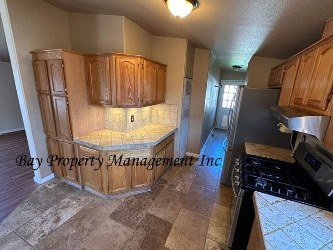 11481 Preston St - Photo 5 of 14