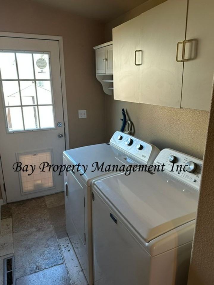 11481 Preston St - Photo 6 of 14