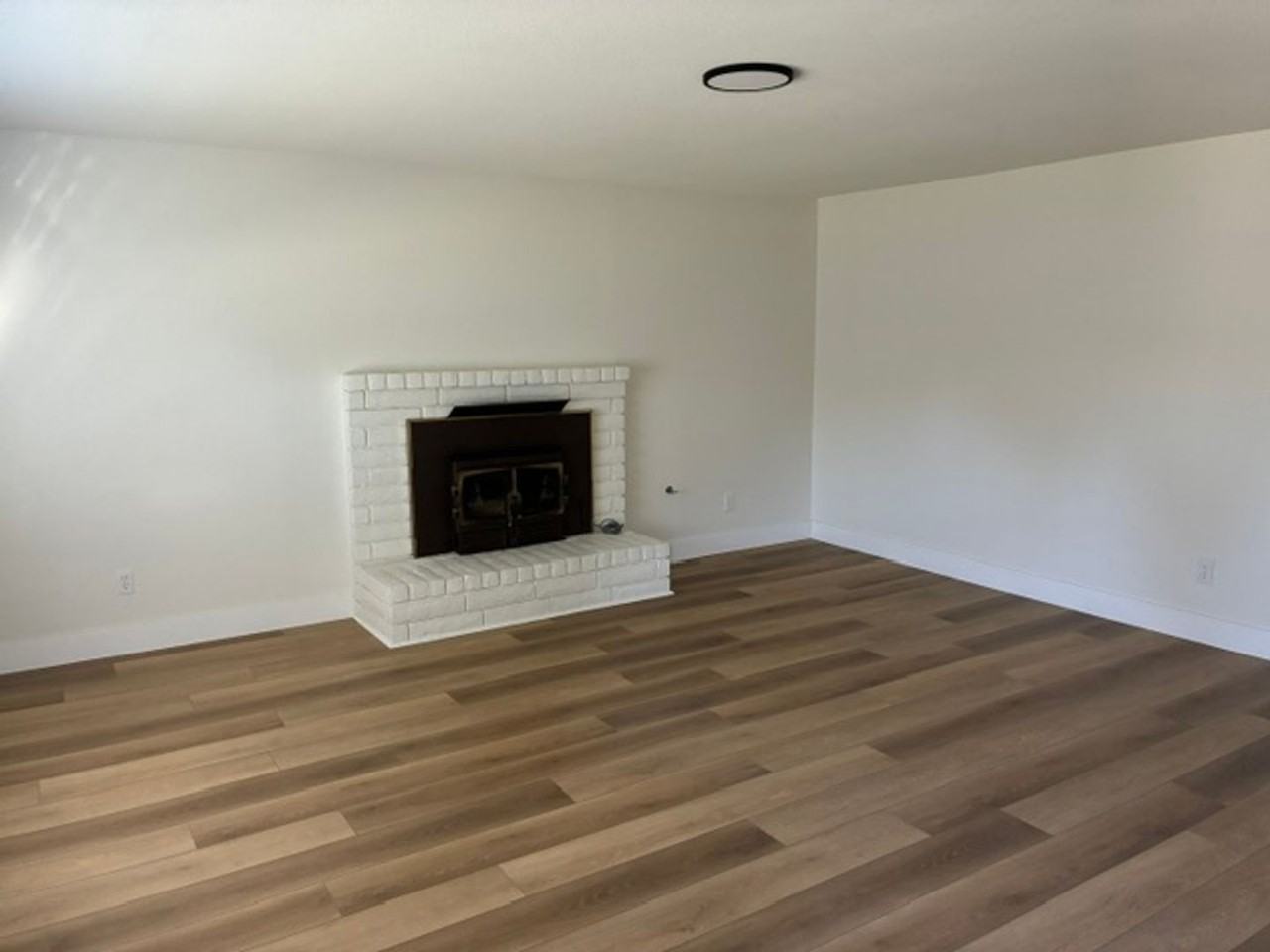 6112 Herb Way - Photo 4 of 27