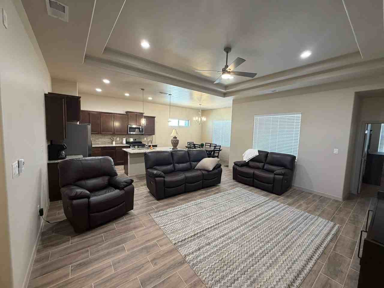 3720 Honeysuckle Dr - Photo 2 of 23