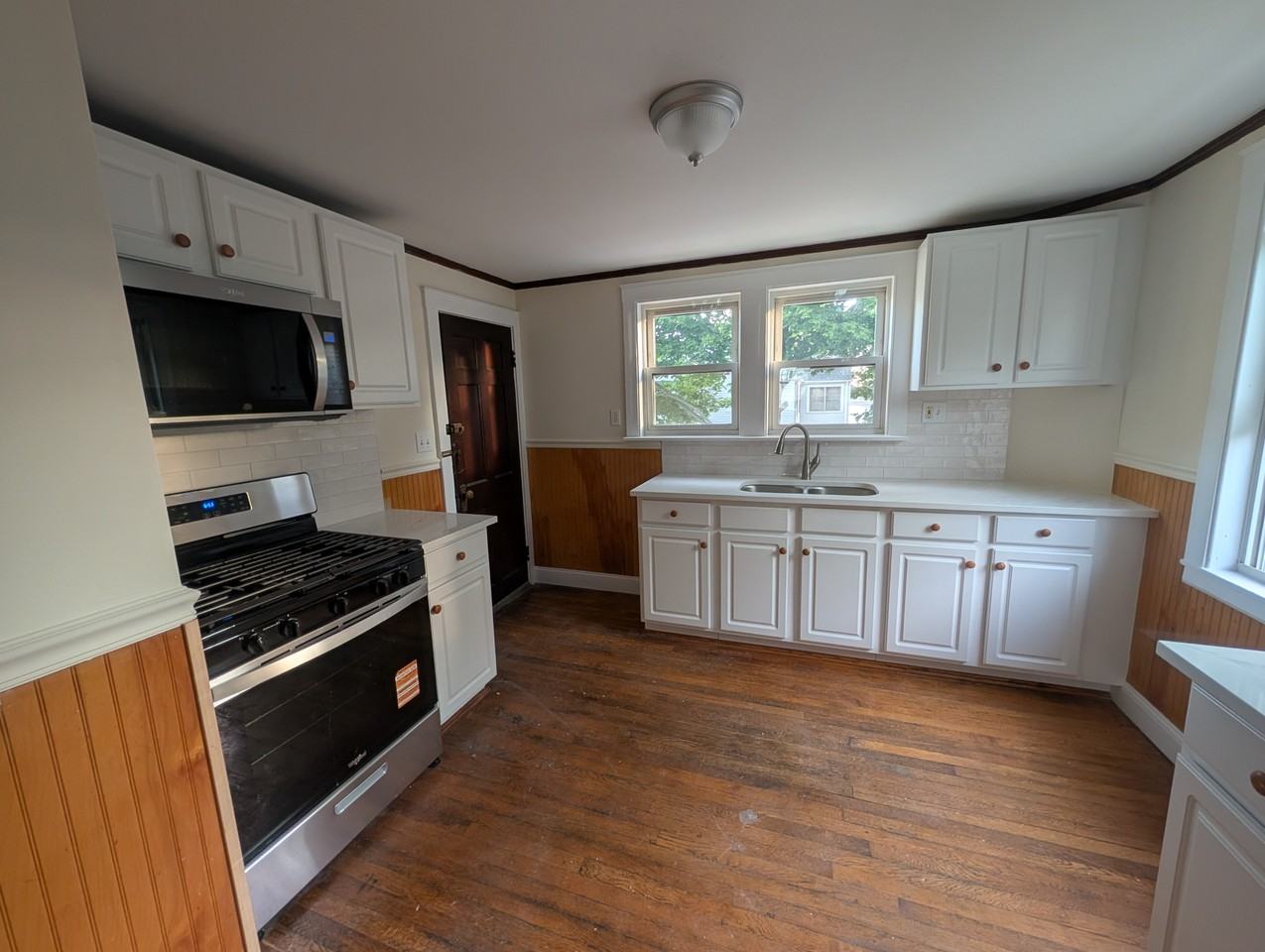 90 Lawn Ave #2