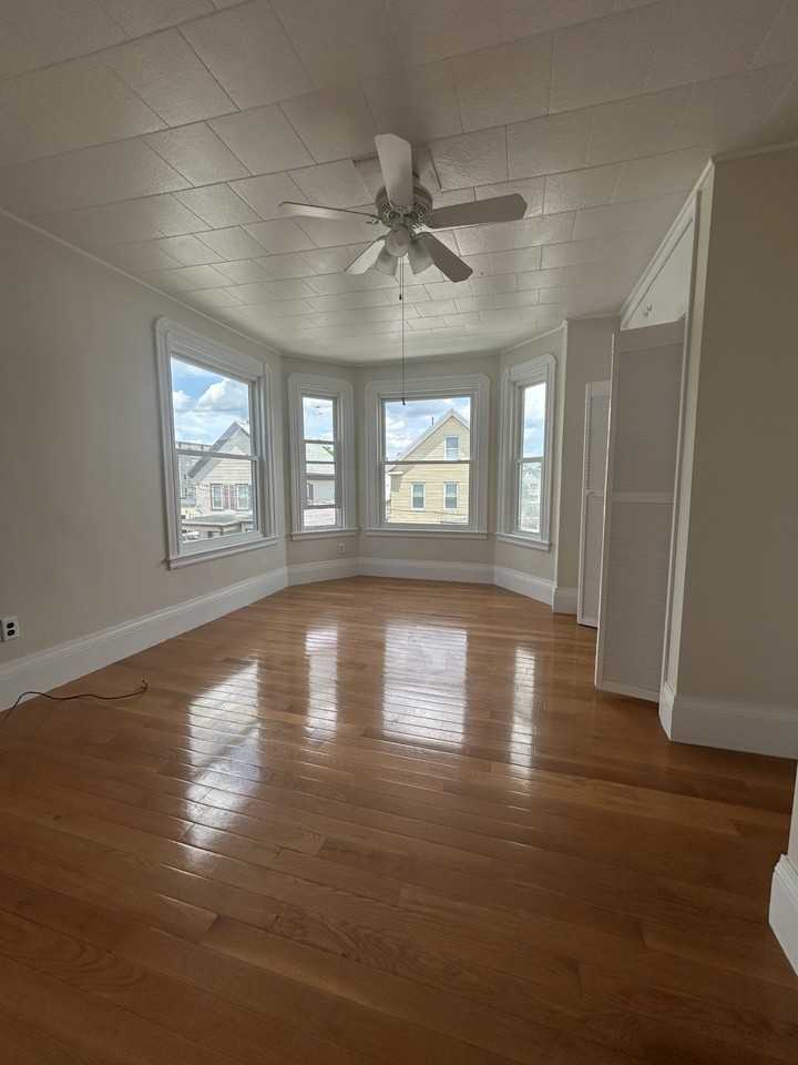 15 Phillips St #2