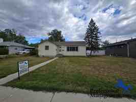 featured image of 1709 Burlington Ave