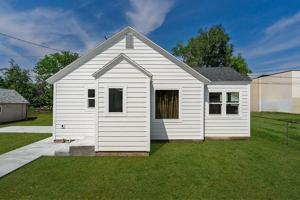 featured image of 731 Custer Ave