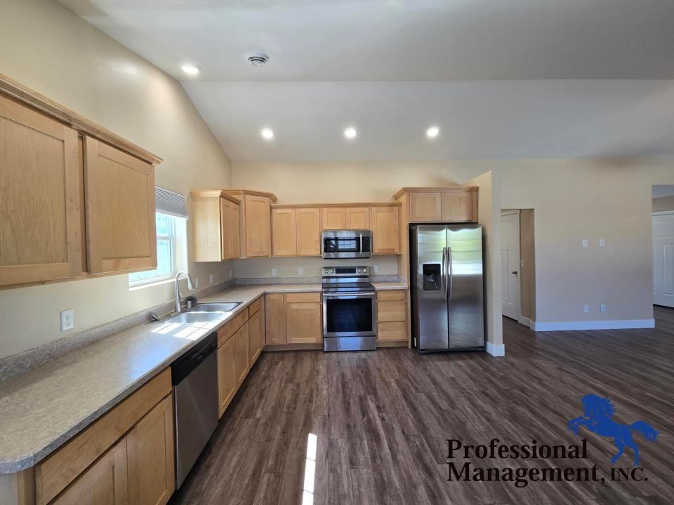 1267 Watson Peak Rd - Photo 3 of 11