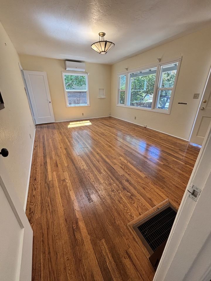 430 San Juan Avenue - Photo 4 of 26