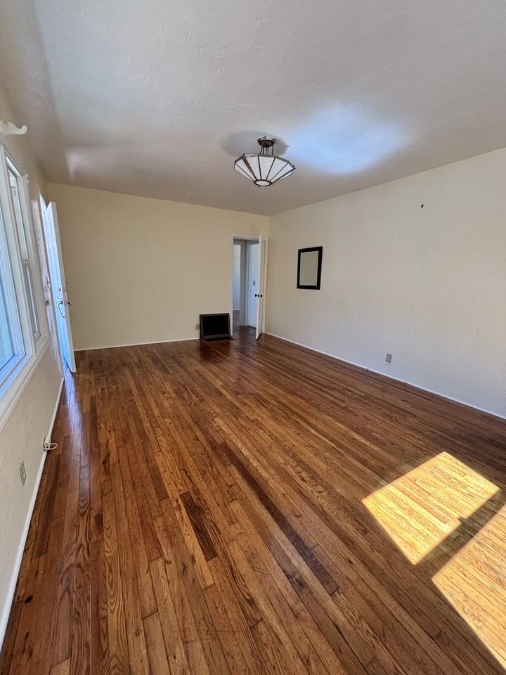 430 San Juan Avenue - Photo 5 of 26