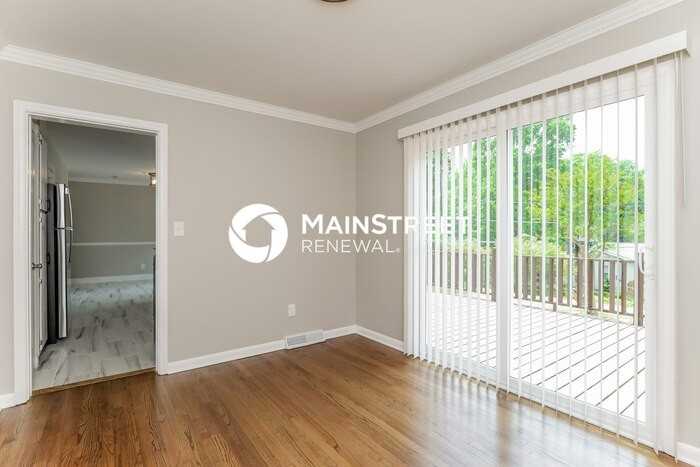 5900 Charing Pl - Photo 5 of 17